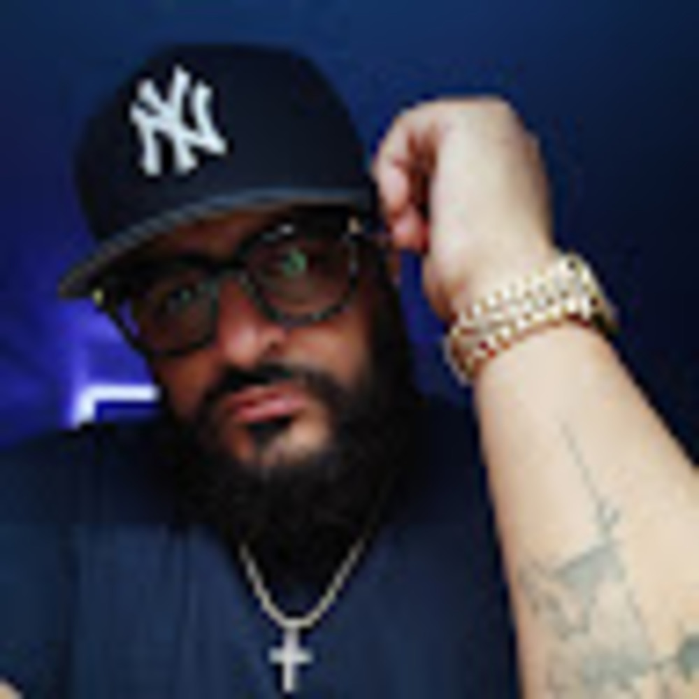 Meet your Posher, Yovanny